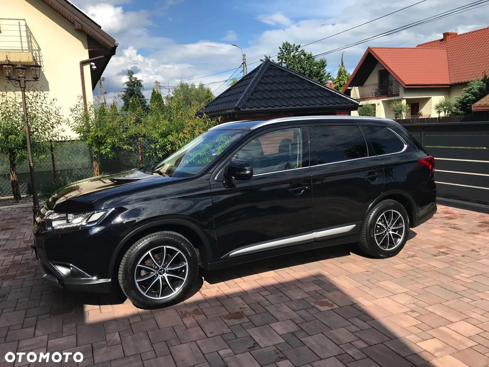 Mitsubishi Outlander 2.2 DI-D 4WD Diamant Edition - 10