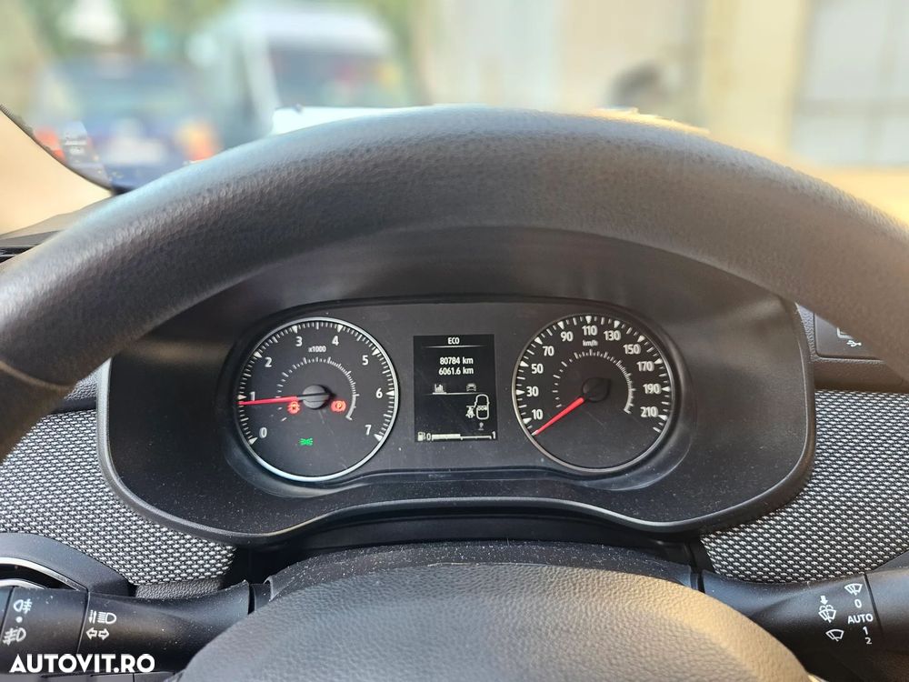 Dacia Logan TCe 90 Essential - 3