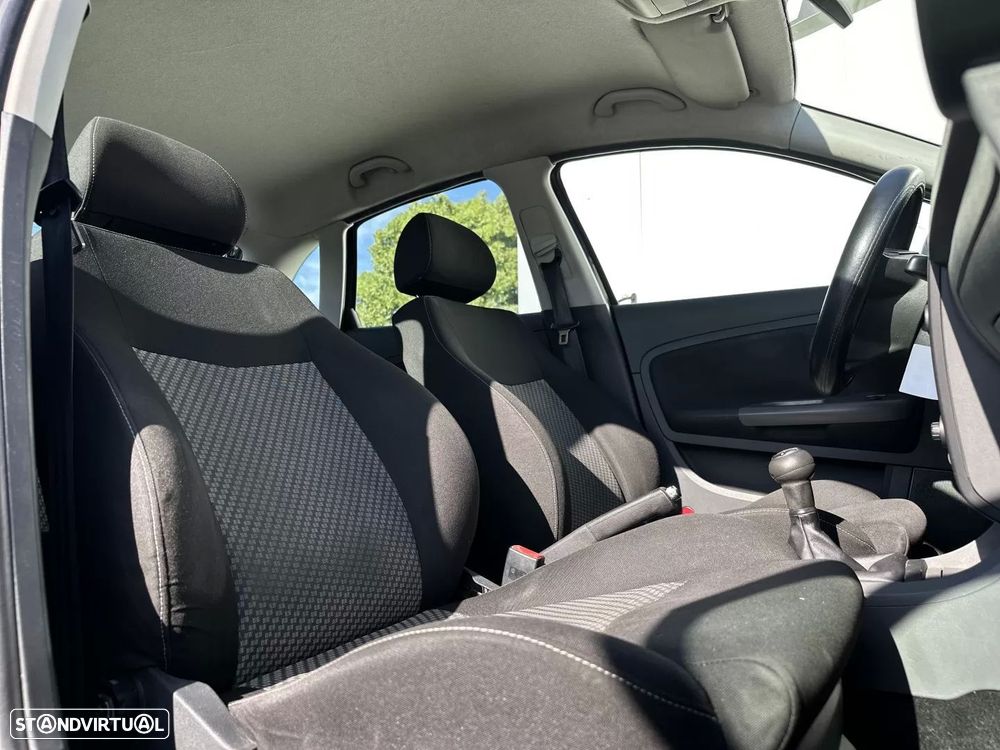 SEAT Ibiza 1.2 12V Reference - 16