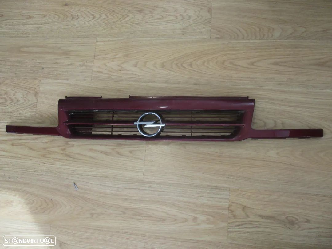 Grelha frontal Opel Astra F - 1