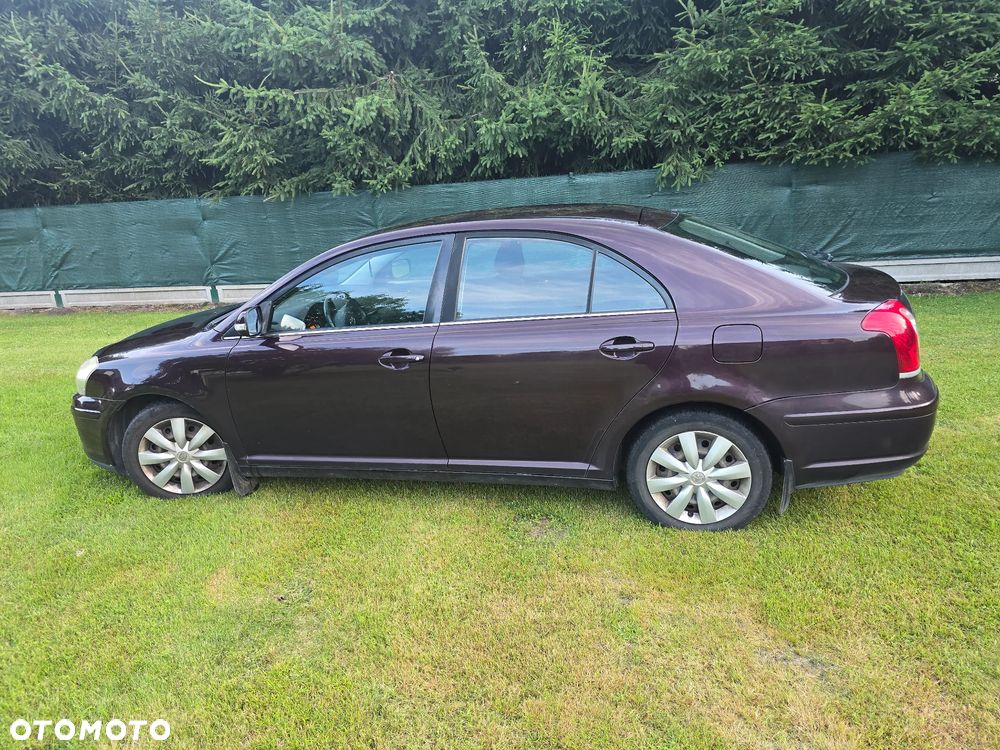 Toyota Avensis 1.8 VVT-i Sol - 5