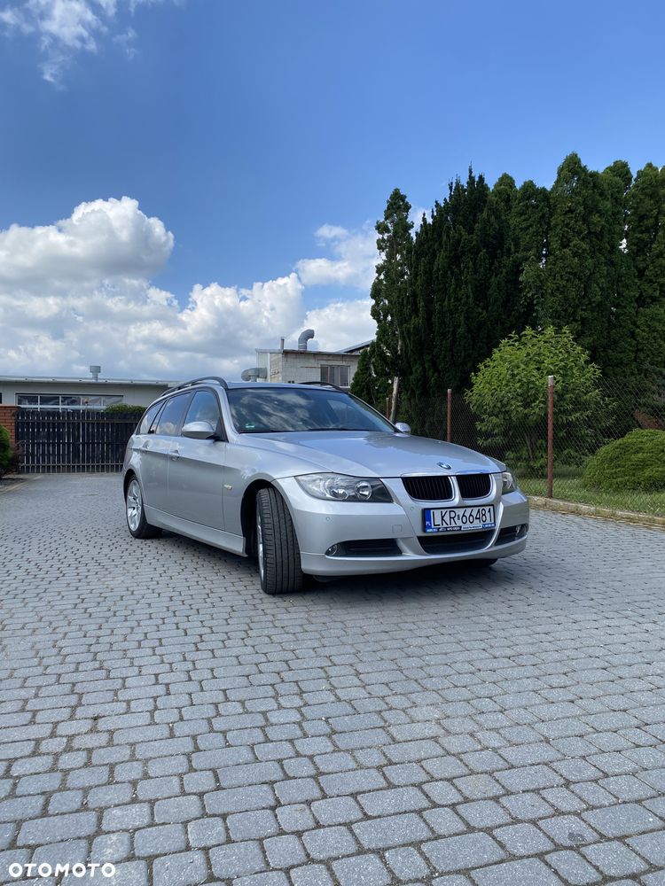 BMW Seria 3 318i - 2