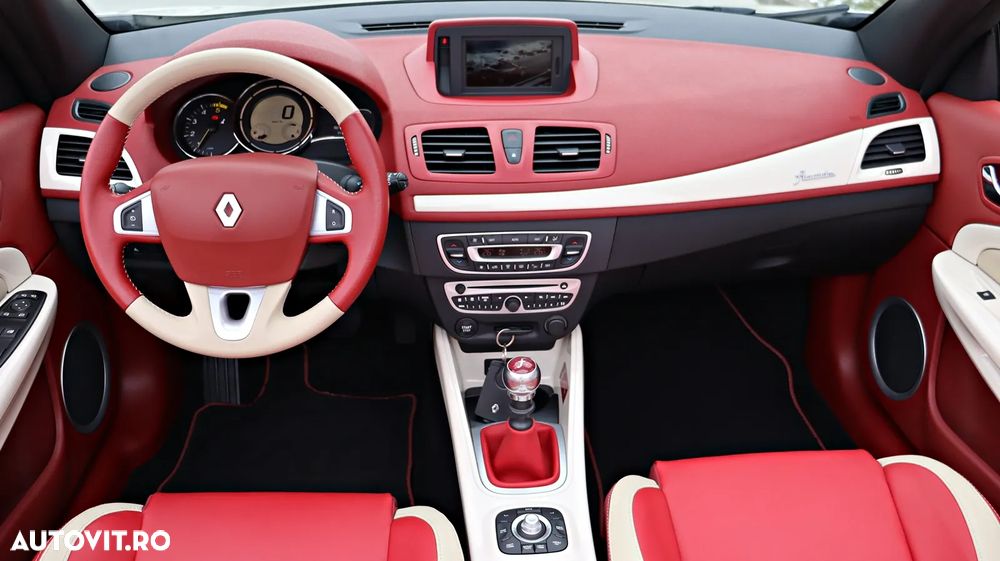 Renault Megane III 1.5 dCi Color Edition - 20