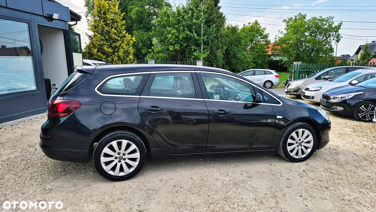 Opel Astra IV 1.4 T Cosmo - 13