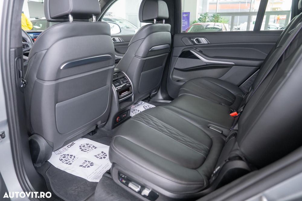BMW X7 - 25
