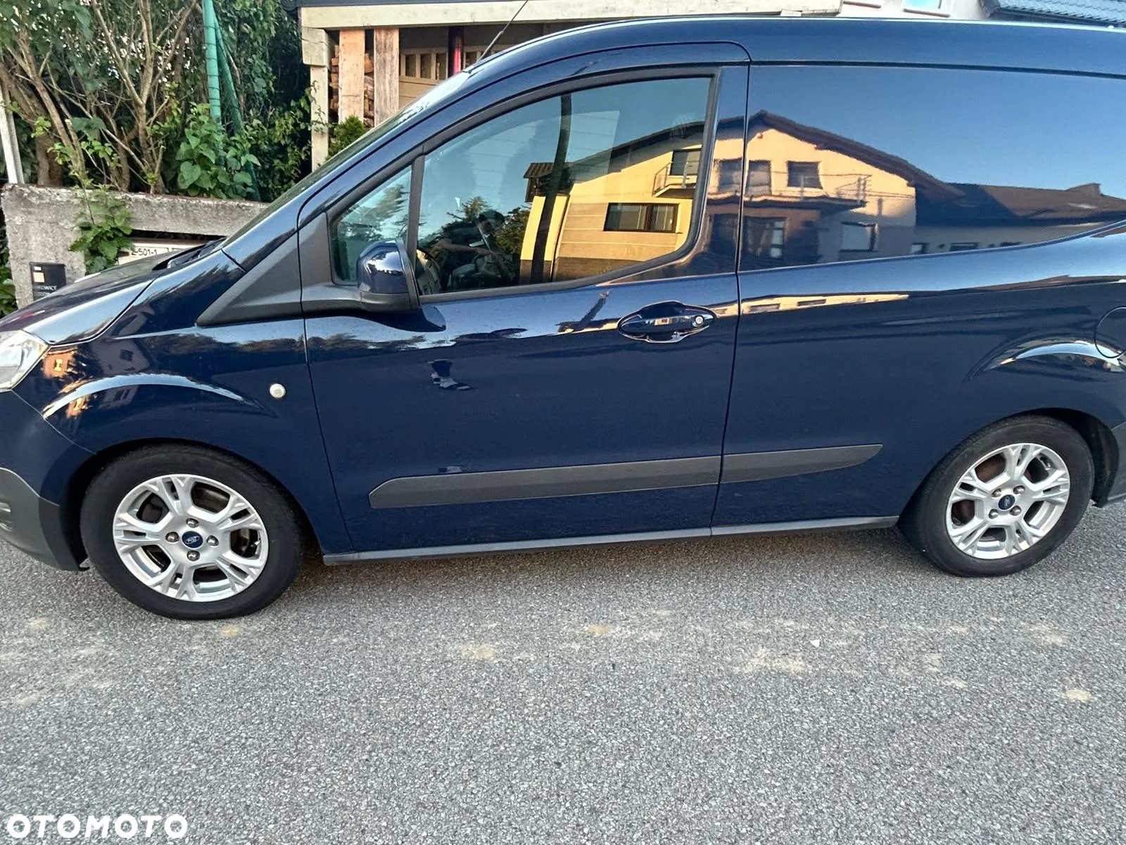 Ford Transit Courier - 3