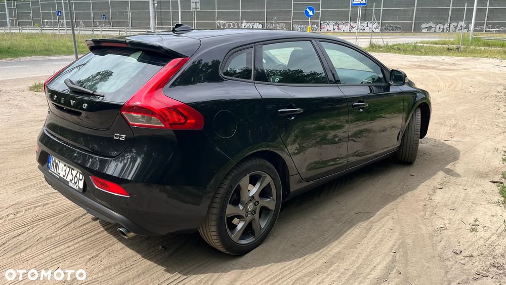 Volvo V40 D3 Momentum - 6
