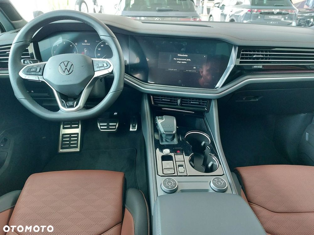 Volkswagen Touareg - 12