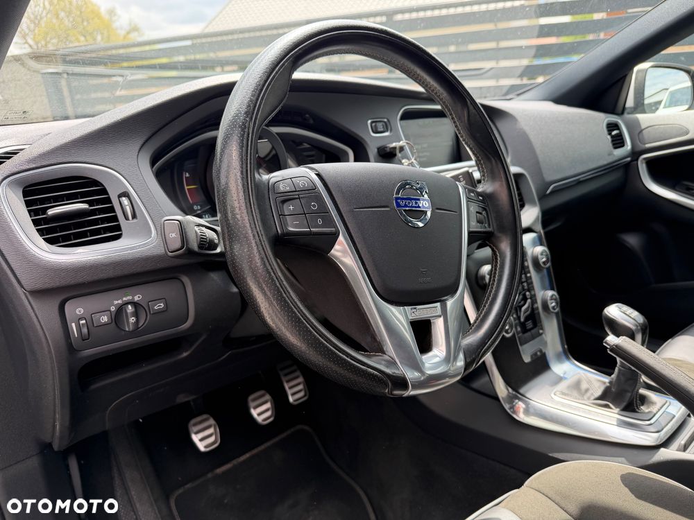 Volvo V40 D2 RDesign - 26