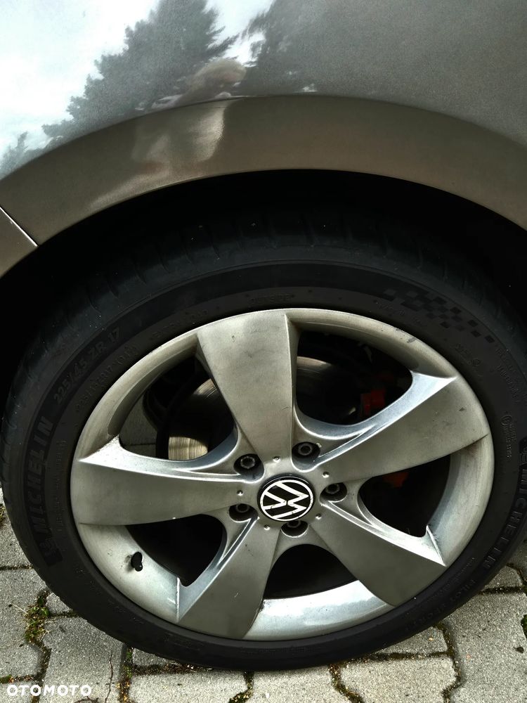 Volkswagen Golf - 6