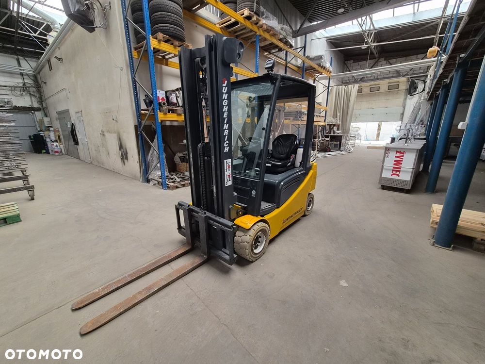 Jungheinrich EFG 320 - 4