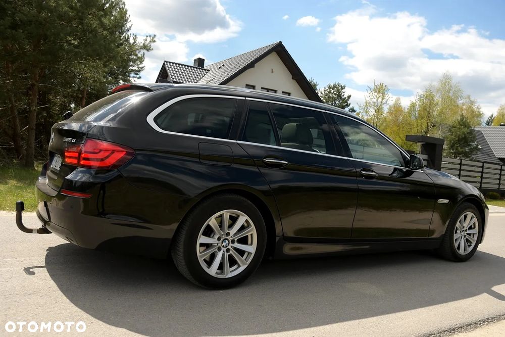 BMW Seria 5 525d - 8