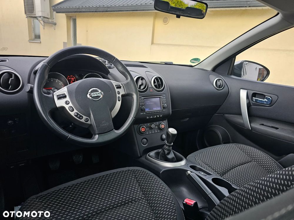 Nissan Qashqai+2 2.0 visia - 28
