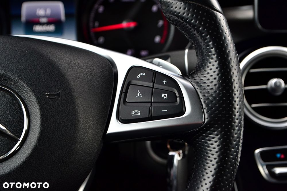 Mercedes-Benz GLC 250 4Matic 9G-TRONIC AMG Line - 27