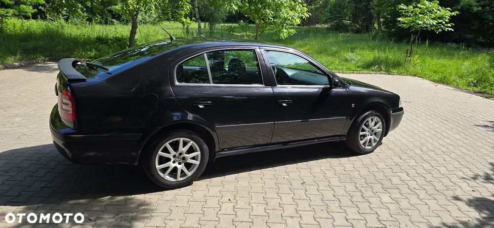 Skoda Octavia 1.6 IMPULS EDITION - 9