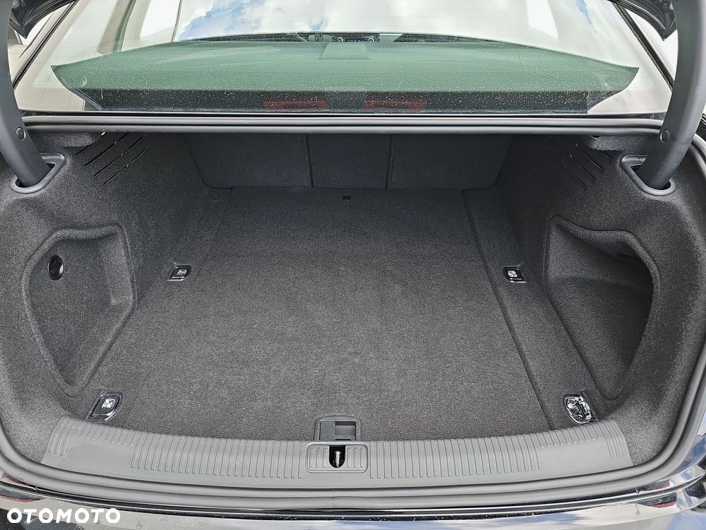 Audi A4 Limousine 35 TFSI mHEV S tronic - 28