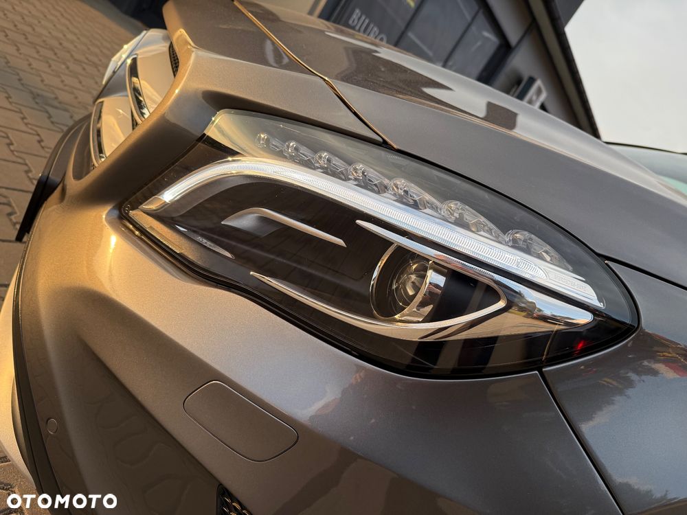 Mercedes-Benz GLA - 30