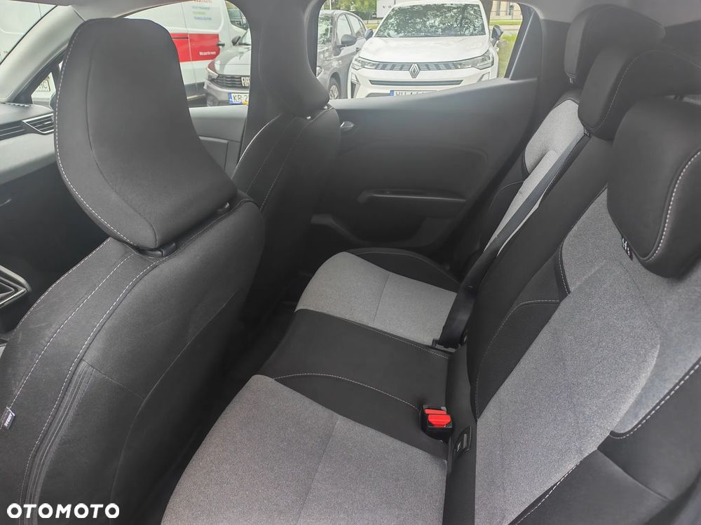 Renault Clio - 7