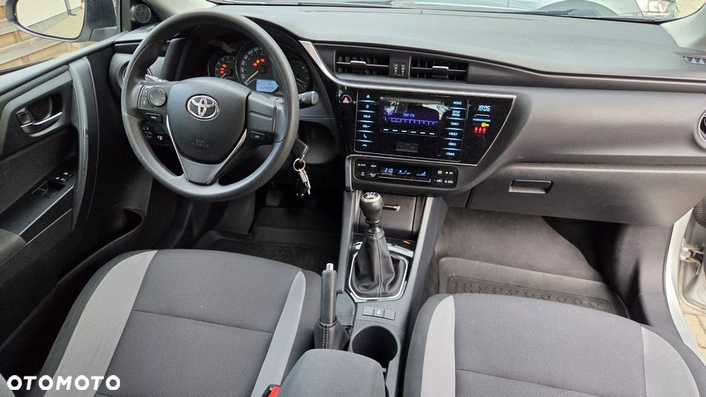 Toyota Auris 1.4 D-4D Active - 14