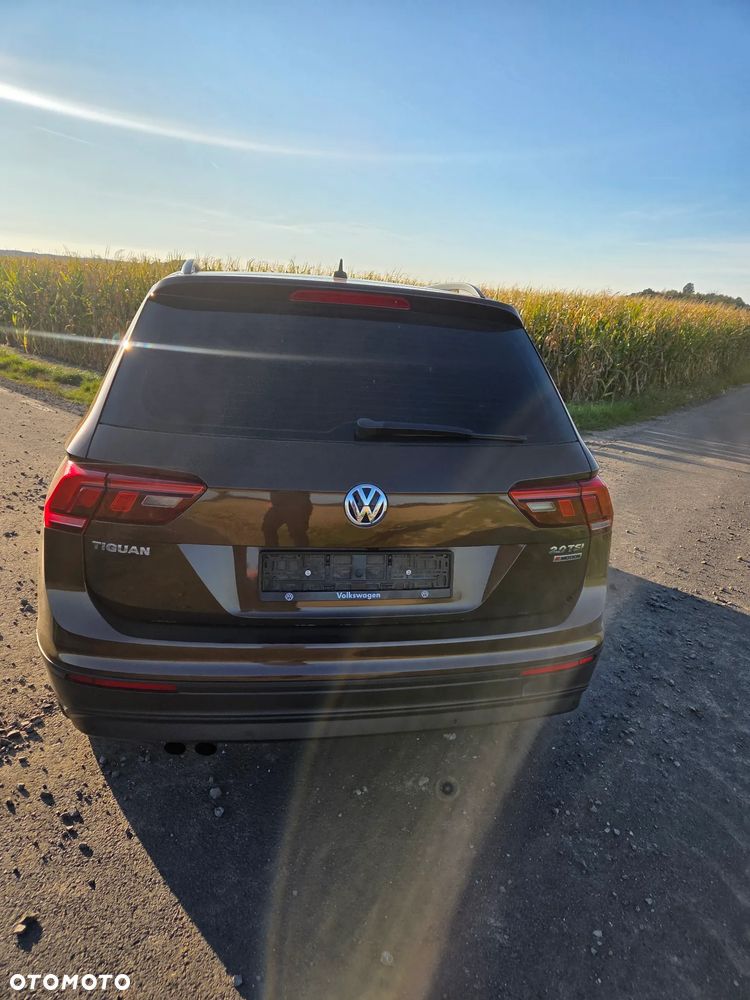Volkswagen Tiguan - 4