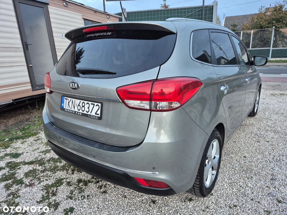 Kia Carens - 2