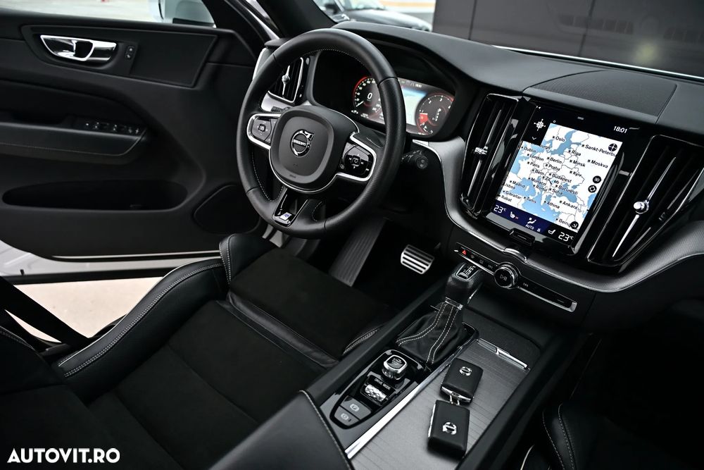 Volvo XC 60 D4 AWD Geartronic RDesign - 11