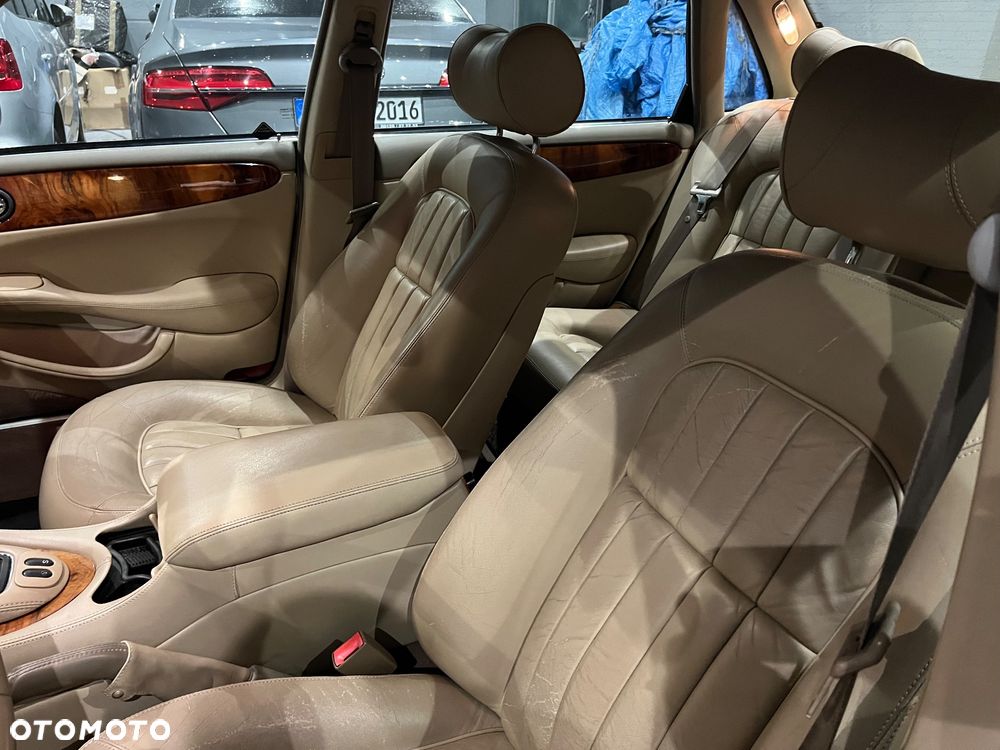 Jaguar XJ 3.2 Executive - 13