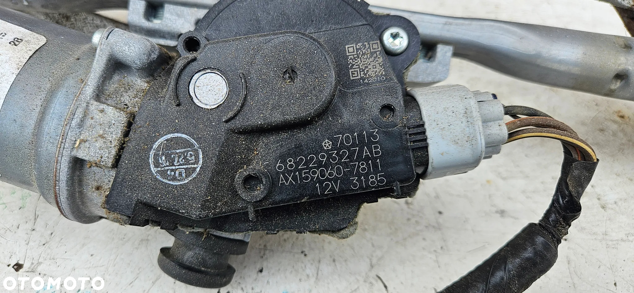 Chrysler Pacifica 2016- Mechanizm wycieraczek przód Silniczek wycieraczek 68229327AA 68229327AC 68229327AB - 5