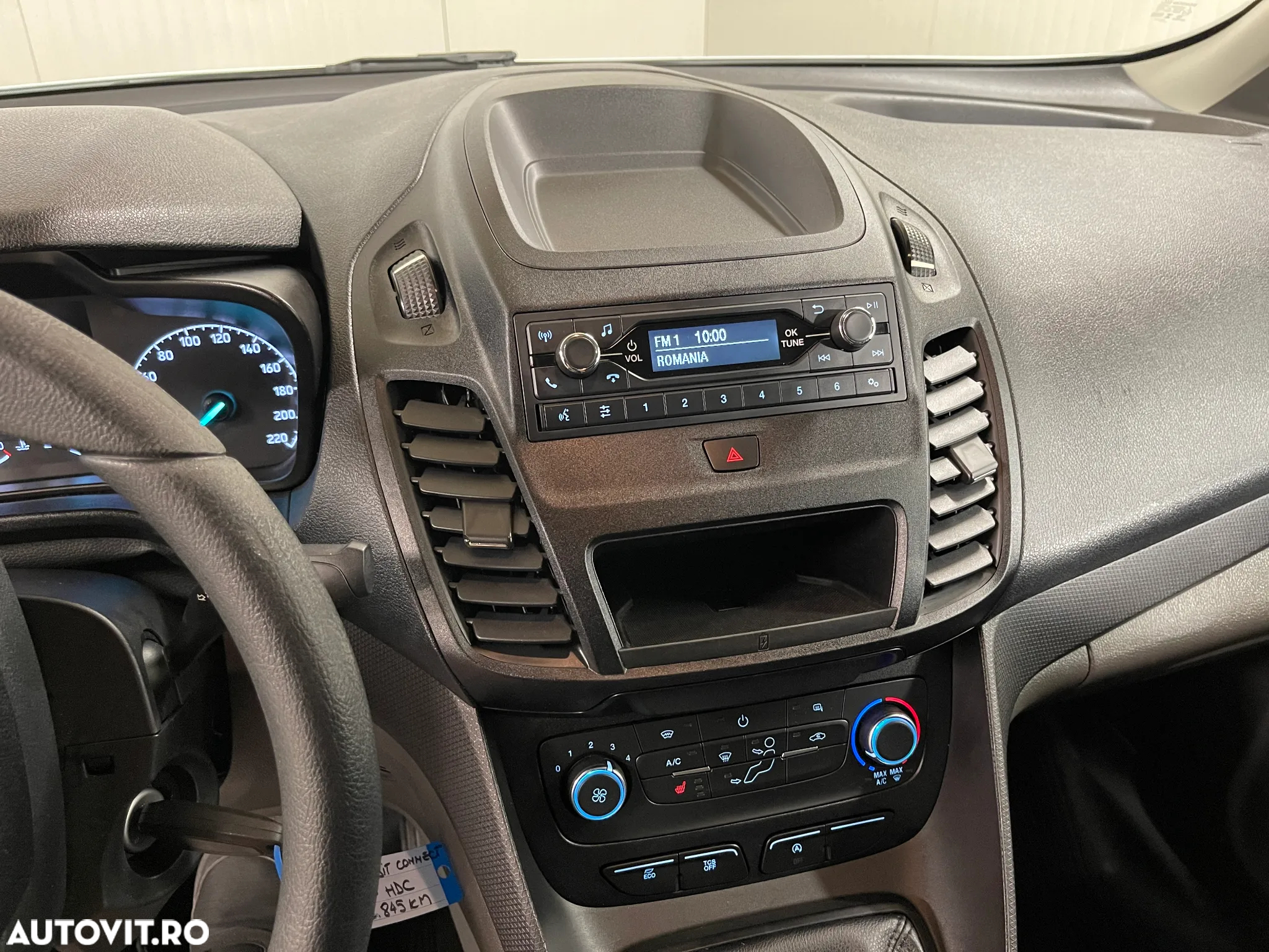 Ford Transit Connect - 11