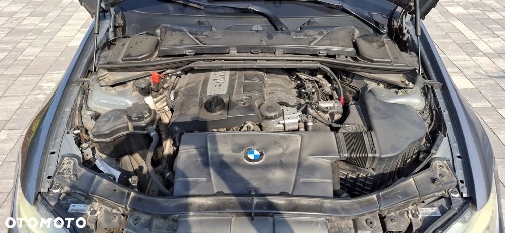 BMW Seria 3 318i - 13