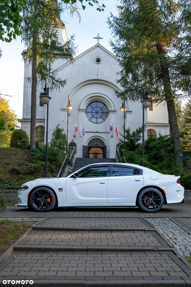Dodge Charger 5.7 R/T - 4
