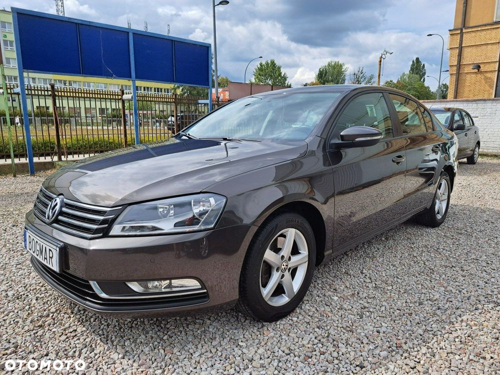 Volkswagen Passat 1.6 TDI Trendline - 6