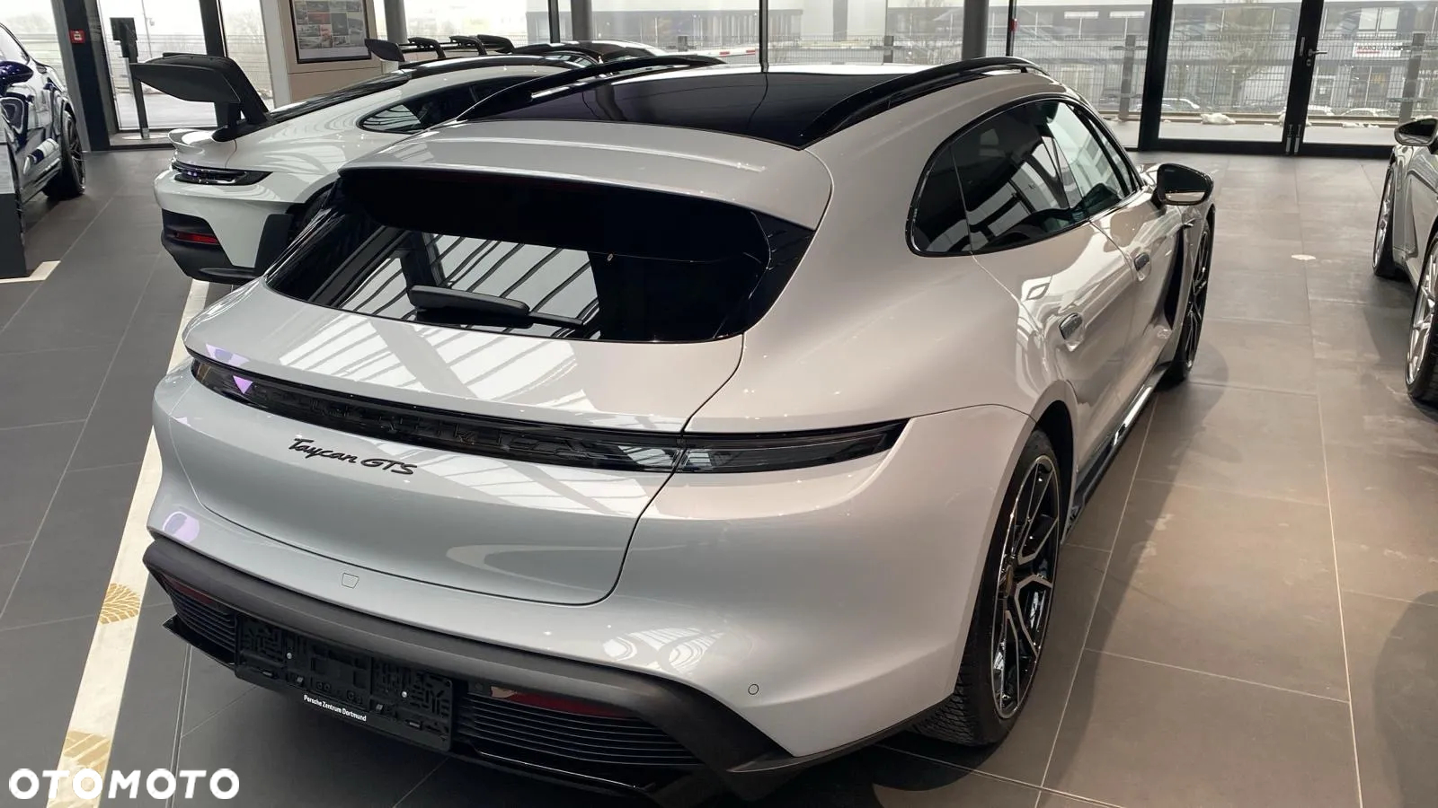 Porsche Taycan GTS Sport Turismo - 3