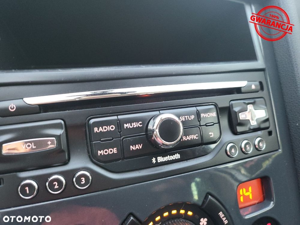 Peugeot 5008 120 VTi Premium - 24