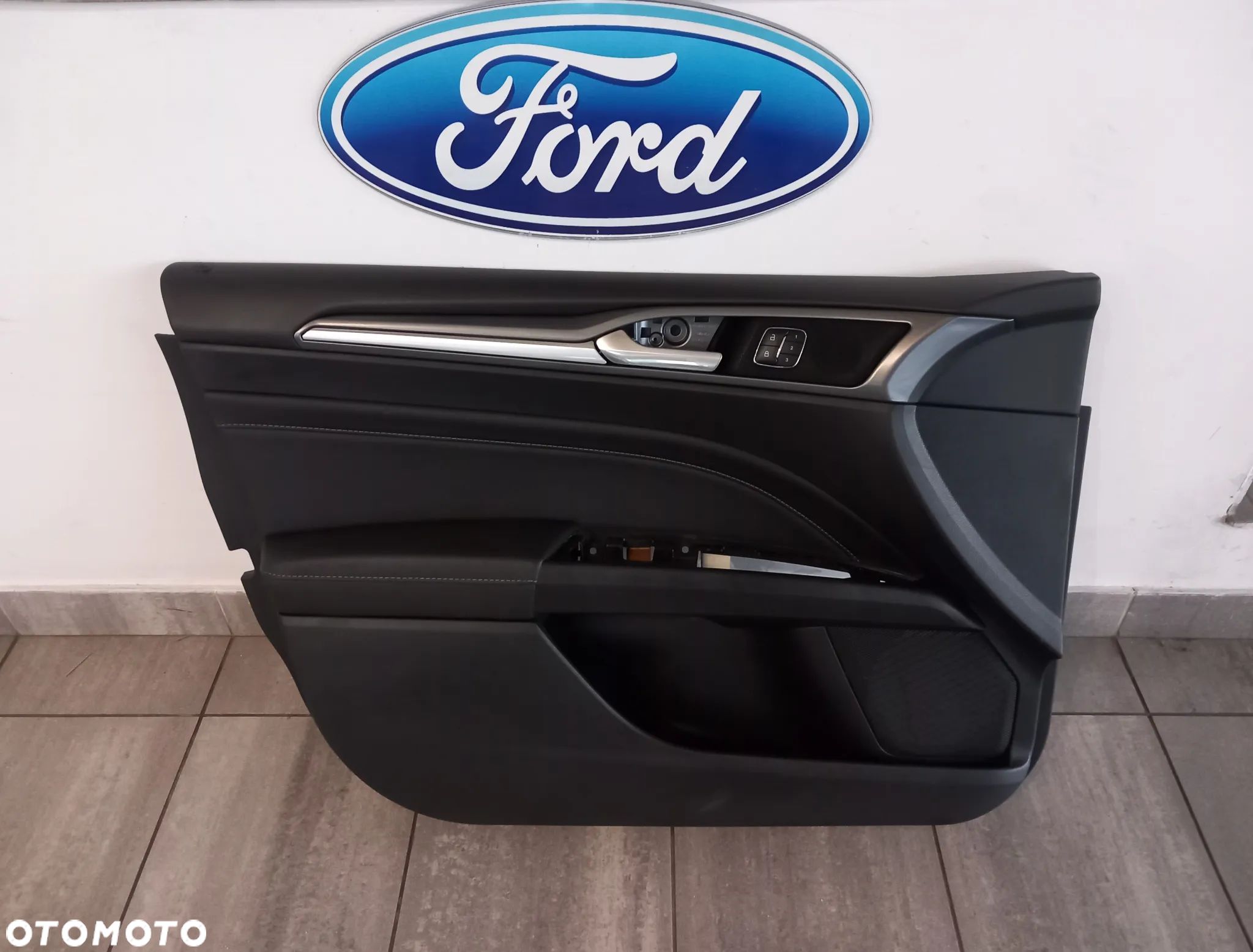 Wykończenie boczek - tapicerka drzwi lewy przód Ford Mondeo 2014-2022 - 1
