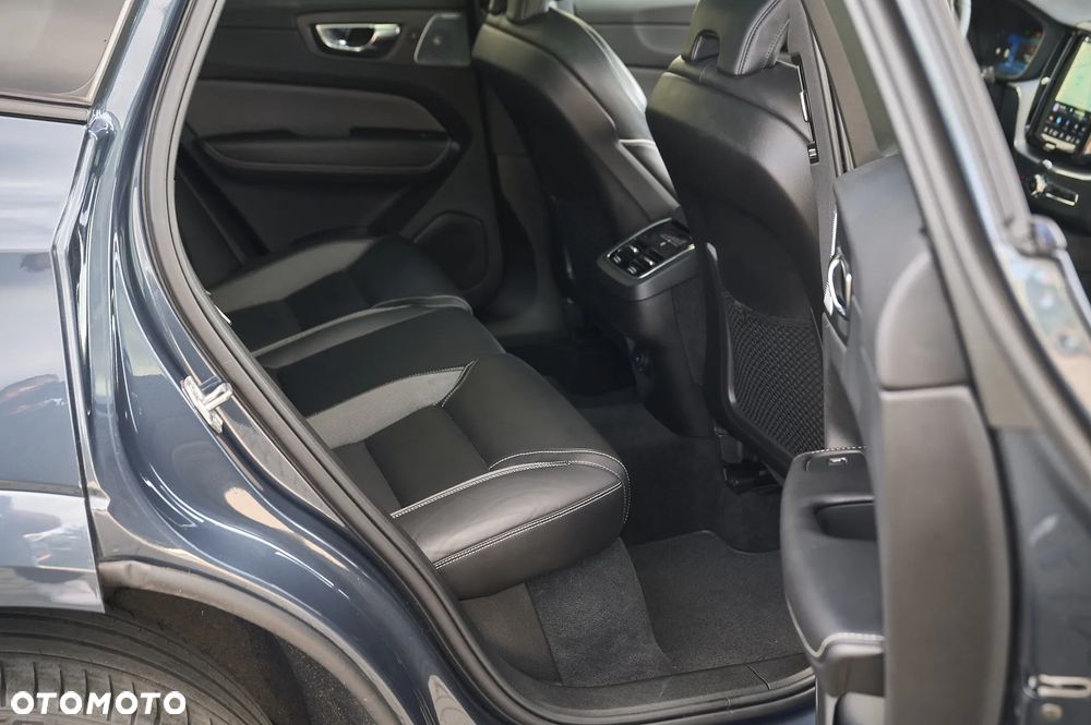 Volvo XC 60 B5 B Geartronic RDesign - 24