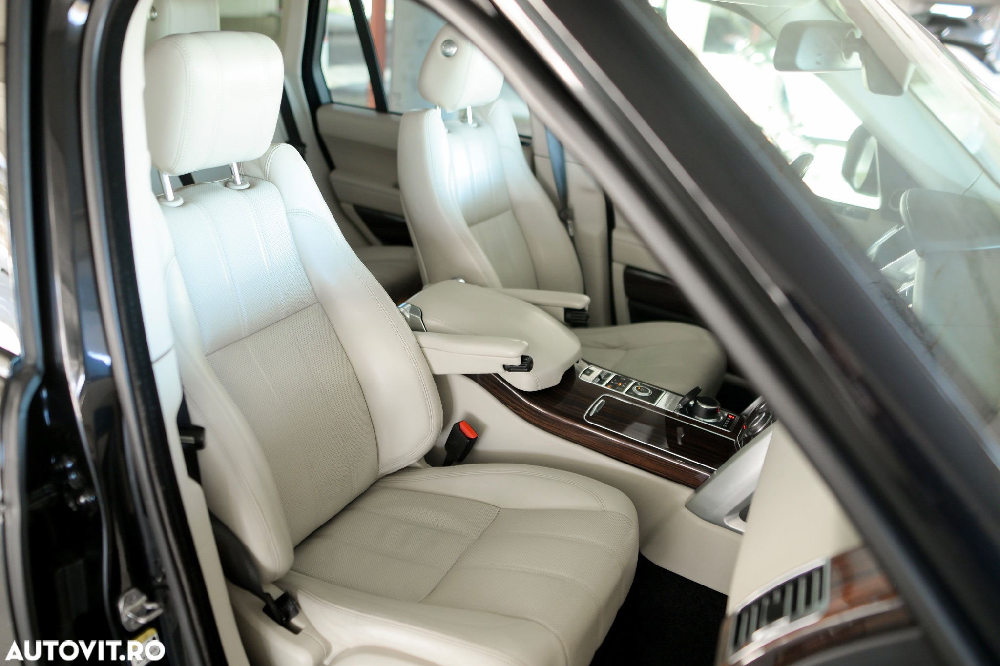 Land Rover Range Rover Vogue - 24