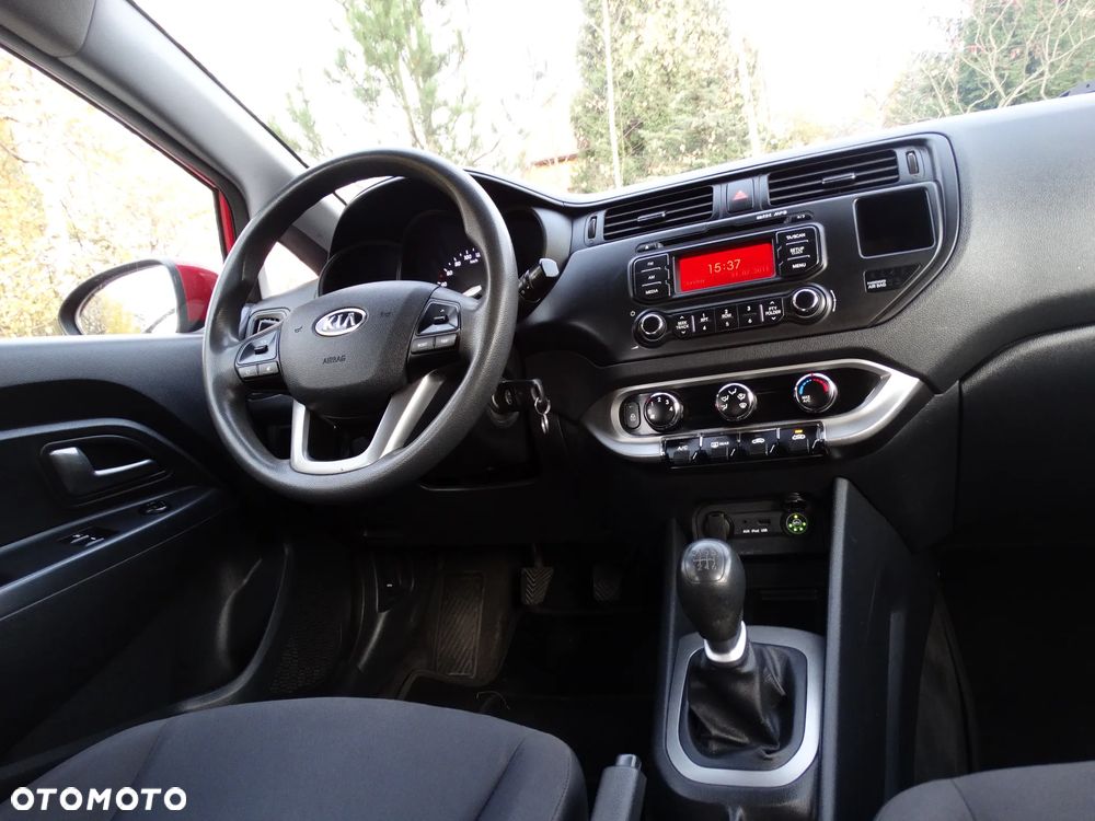 Kia Rio - 26