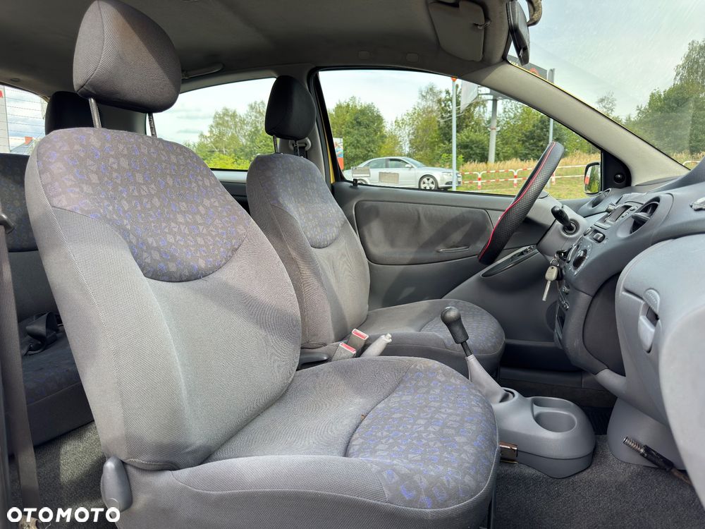 Toyota Yaris 1.0 Luna - 23