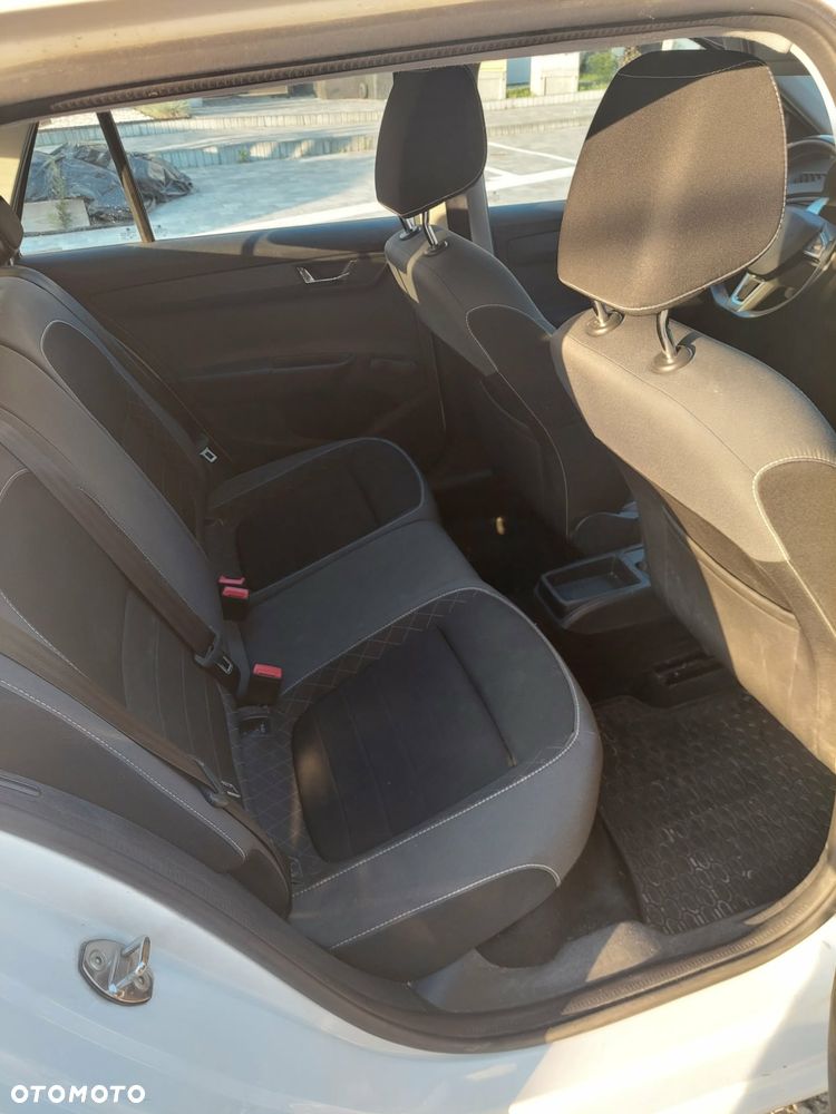 Skoda Fabia 1.0 Ambition - 12