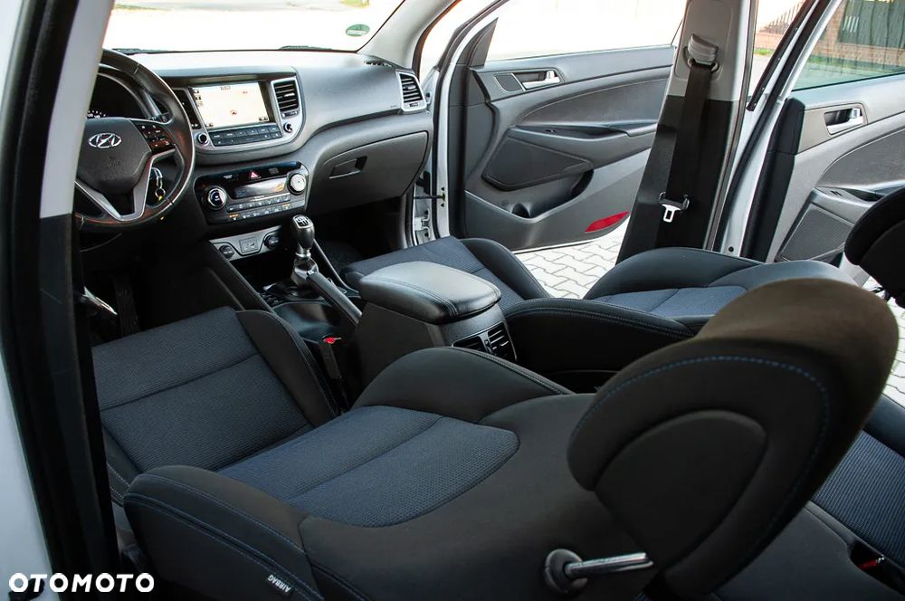Hyundai Tucson blue 1.6 GDi 2WD Intro Edition - 29