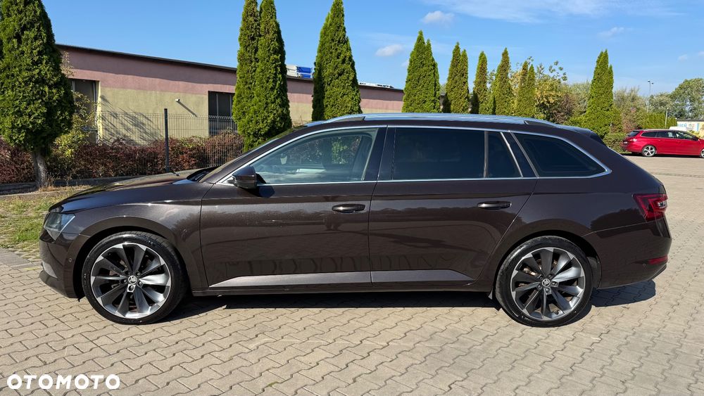 Skoda Superb 2.0 TDI DSG Style - 7