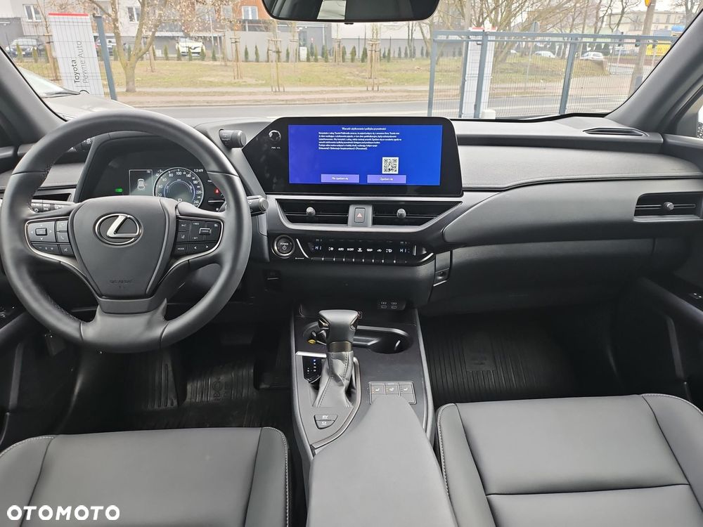 Lexus UX - 11
