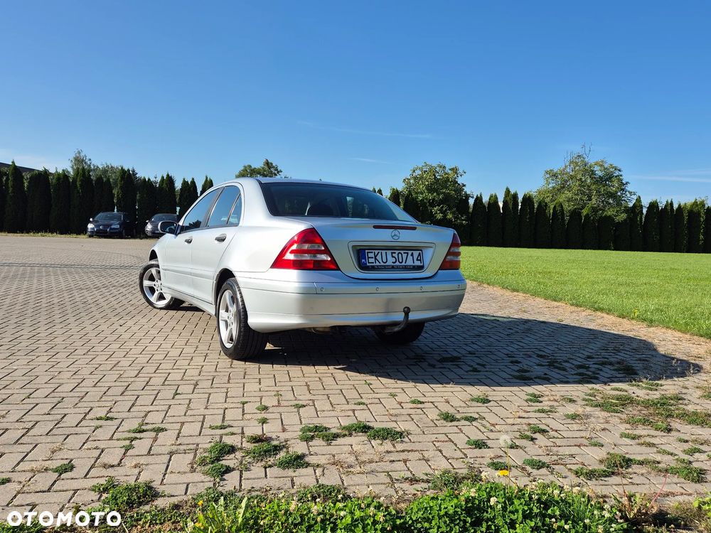 Mercedes-Benz Klasa C 180 Kompressor Classic Sport Edition - 8
