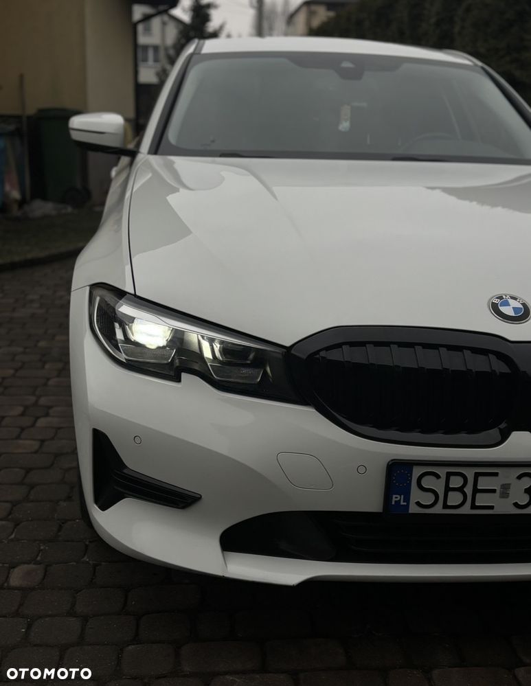 BMW Seria 3 318d - 9