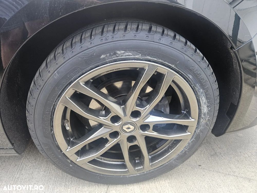 Renault Megane TCe 115 GPF LIFE - 9