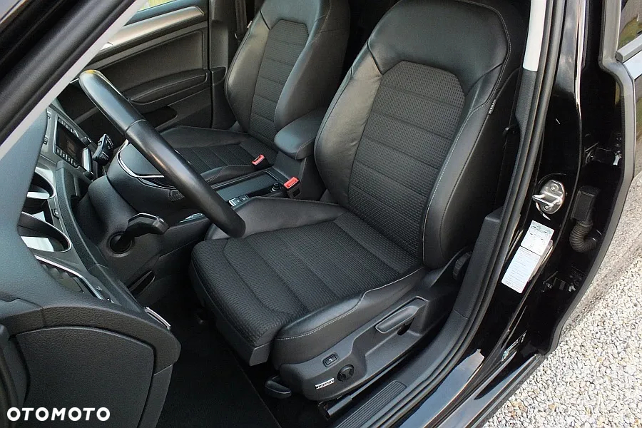 Volkswagen Golf - 9