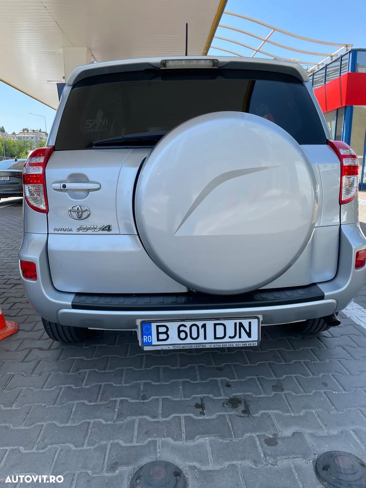 Toyota RAV4 - 3