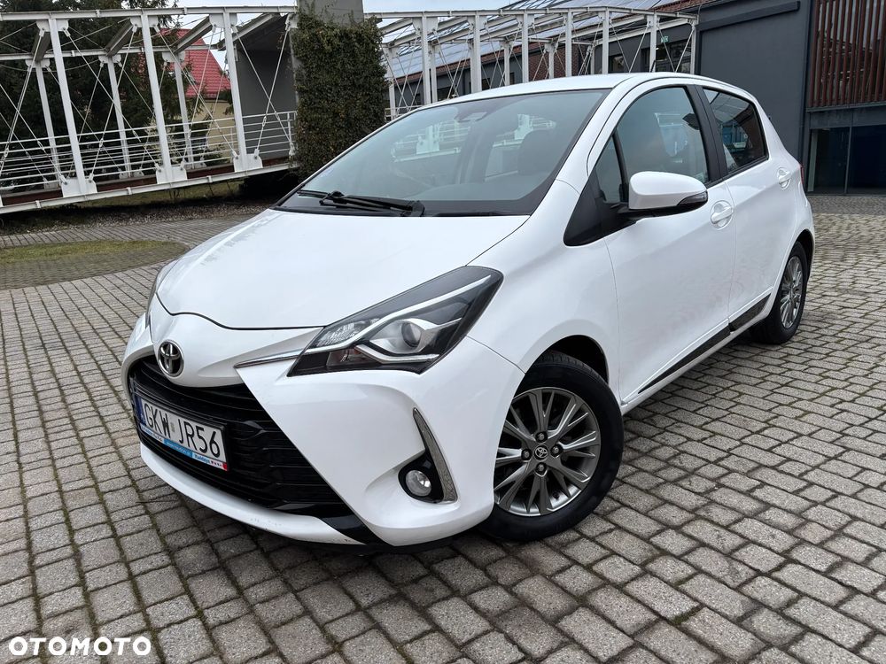 Toyota Yaris 1.5 Premium - 4