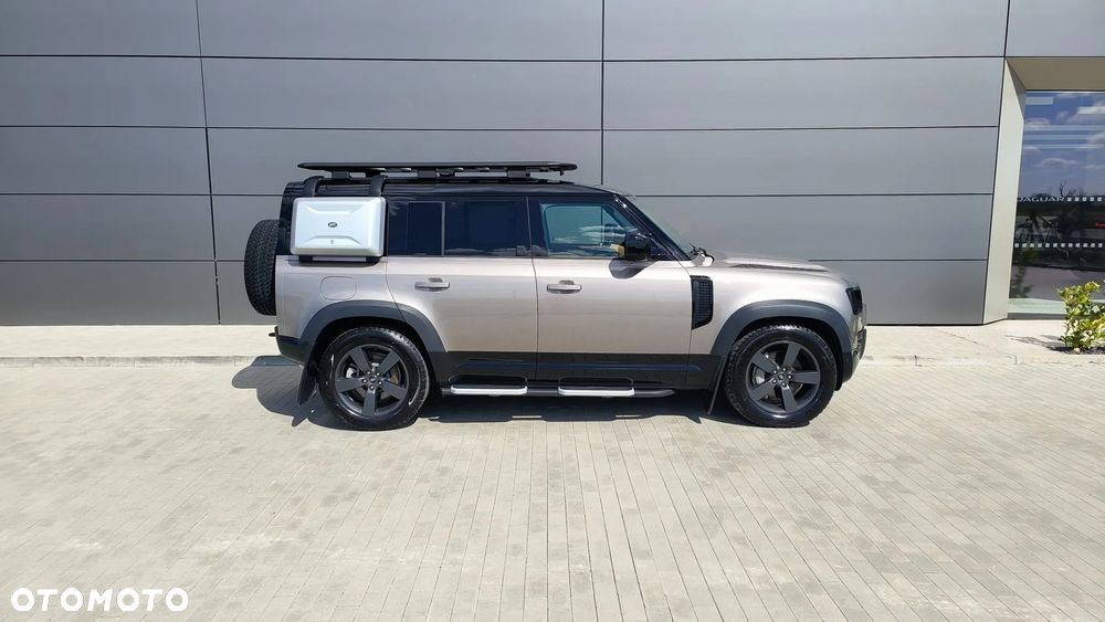 Land Rover Defender 110 D300 X-Dynamic HSE - 6
